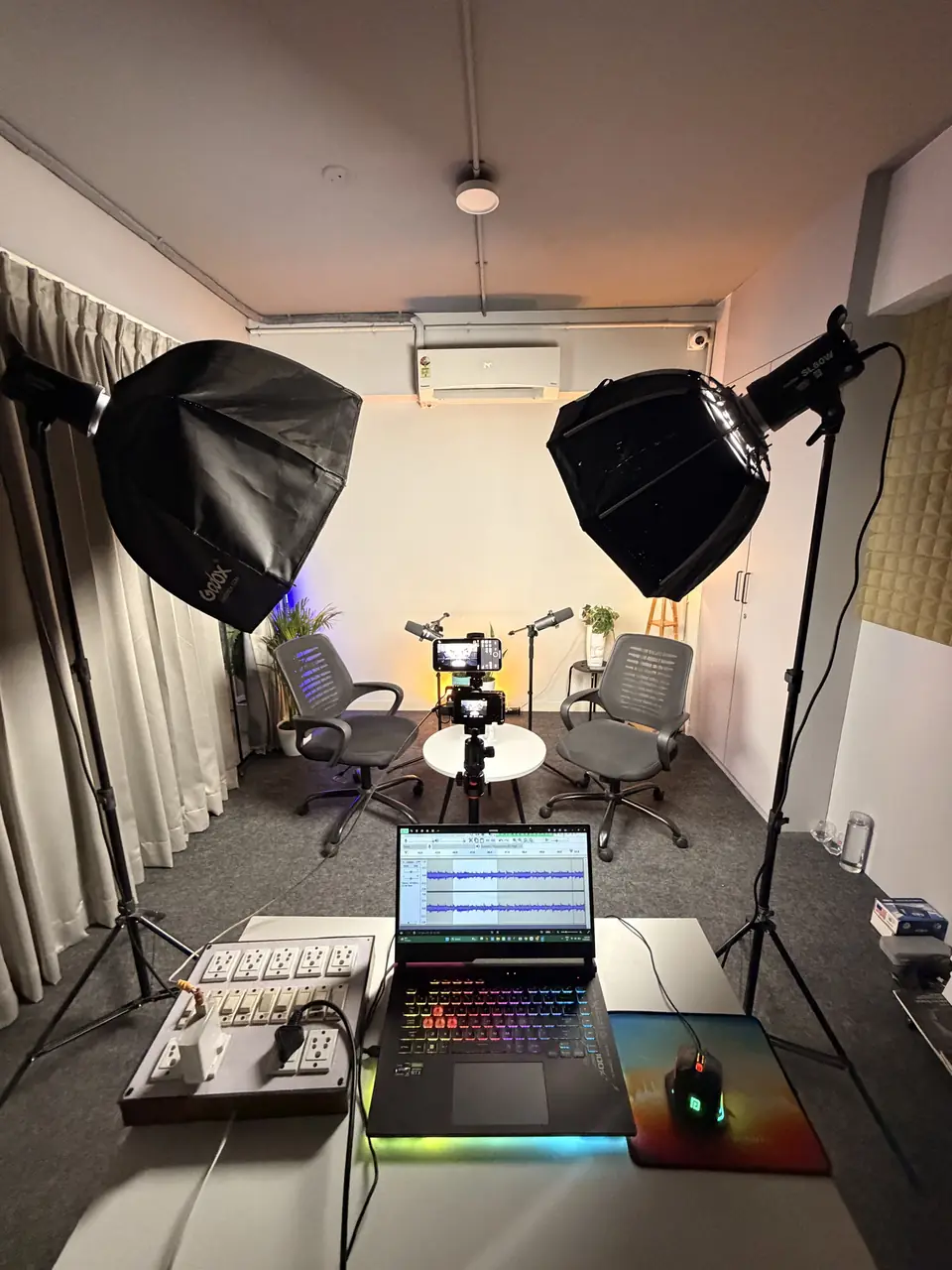 Studio set with two Godox softboxes